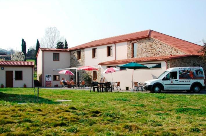 Pension Albergue Los Caminantes リバディソ エクステリア 写真